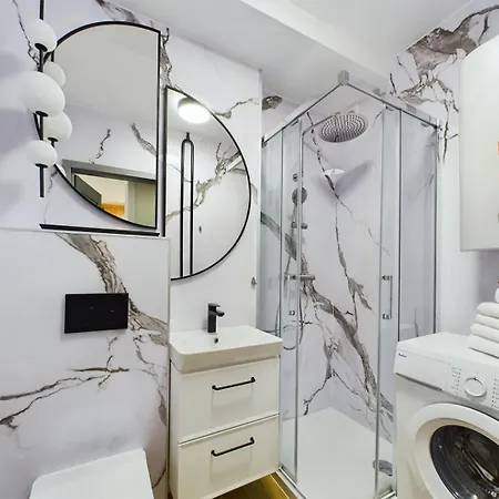 Apartamentysnu, Sportowa I Radom